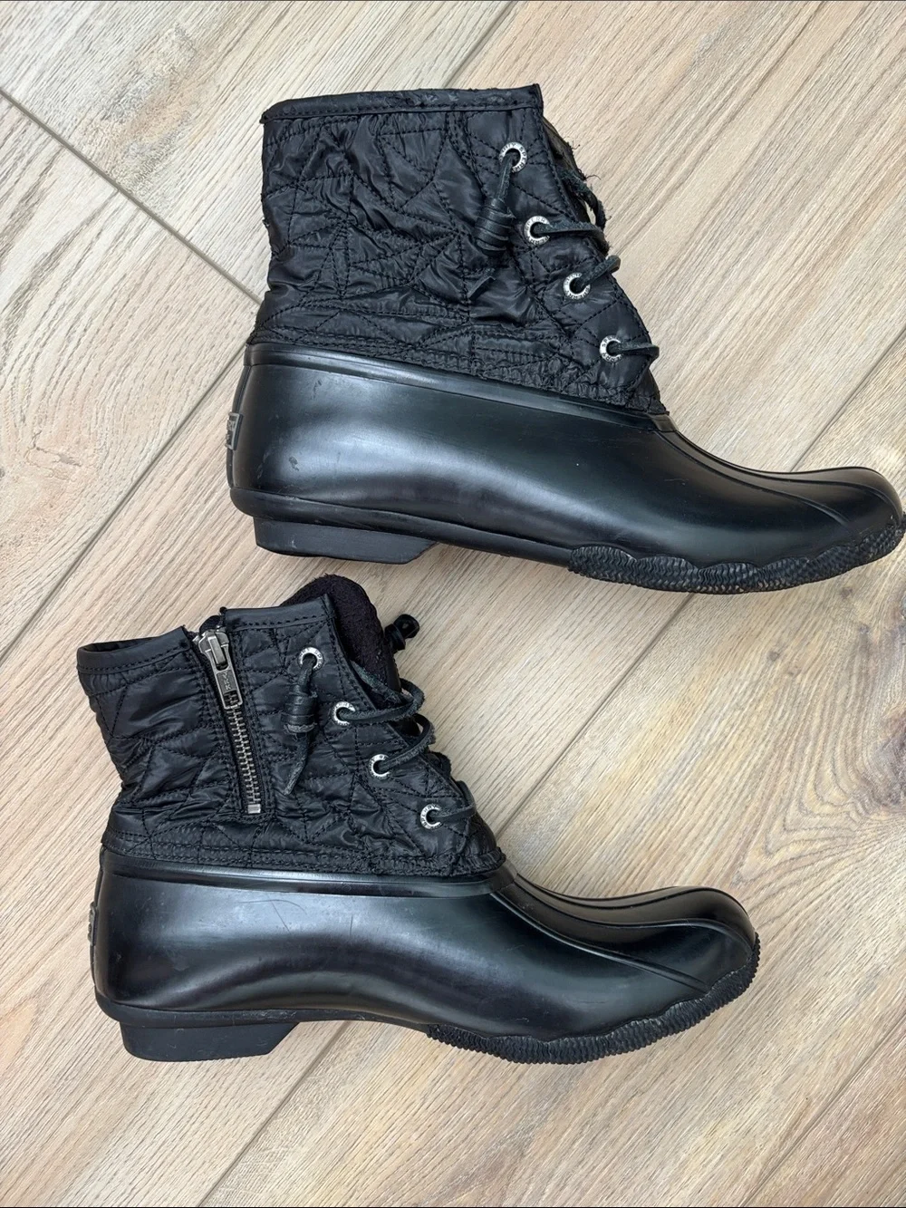 Sperry Waterproof Duck Boots Quilted Black SZ 9 Gorpcore Cozy Preppy Monochrome